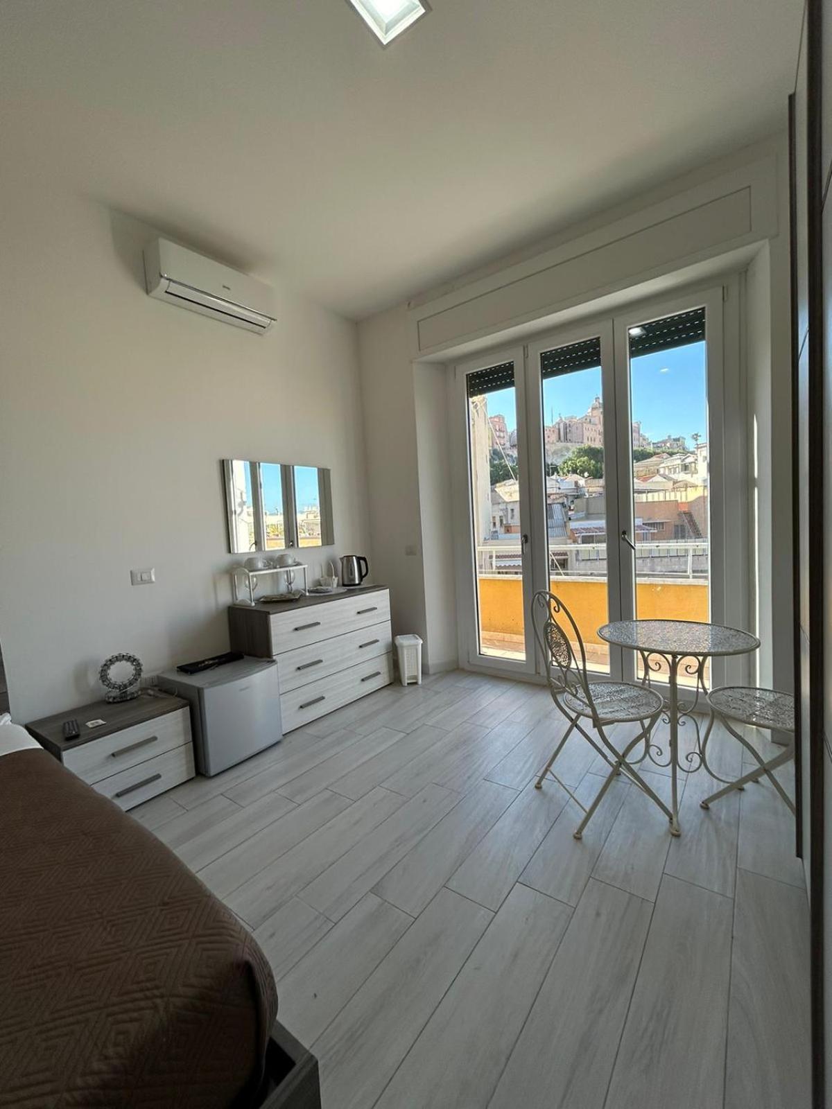 Vanilla Rooms 2 كالياري المظهر الخارجي الصورة